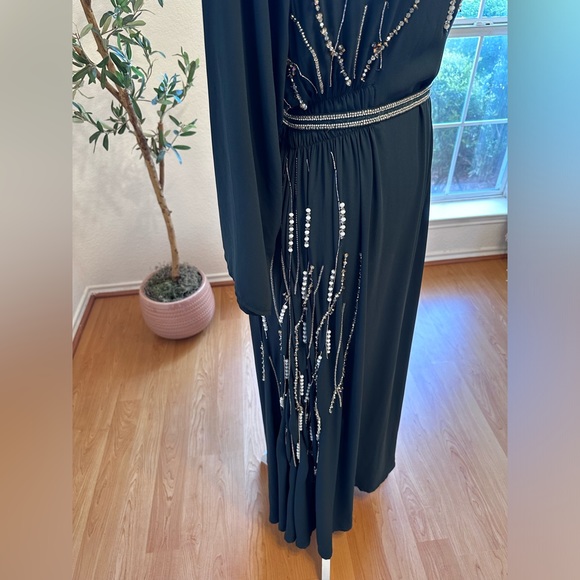 2 pc forest green maxi long sleeve embellished dress in M/L, Great condition✨ - Picture 7 of 16